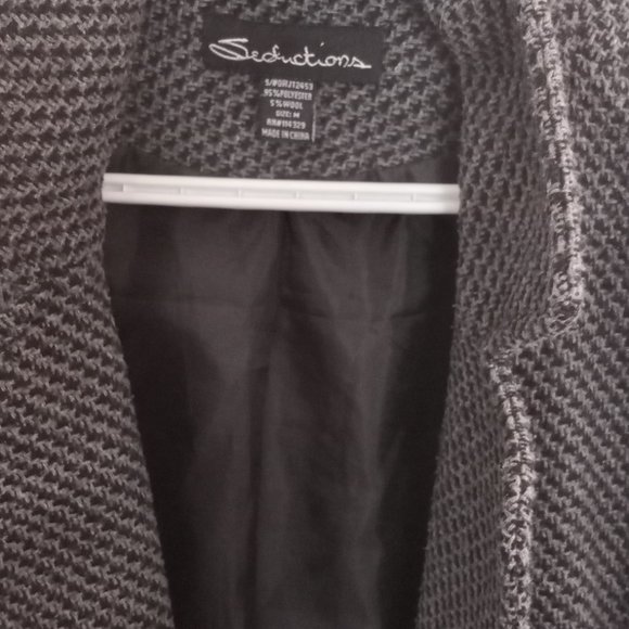 grey tweed 3/4 length button- up with belt - Picture 2 of 3